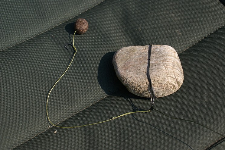 navlékneme kámen, " našijeme" boilies a je připraveno k zavezení