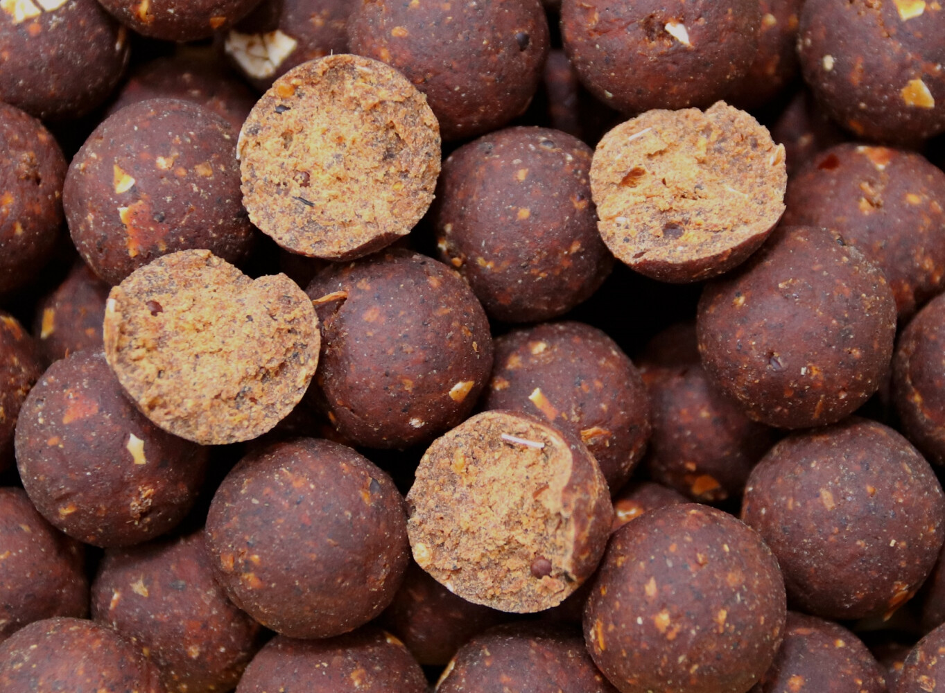 MIVARDI Rapid Boilies Excellent - Kapří guláš (250g | 24mm)